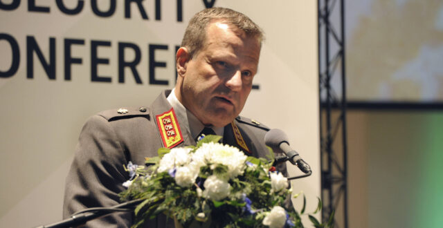 Kenraali Janne Jaakkola, Puolustusvoimain komentaja