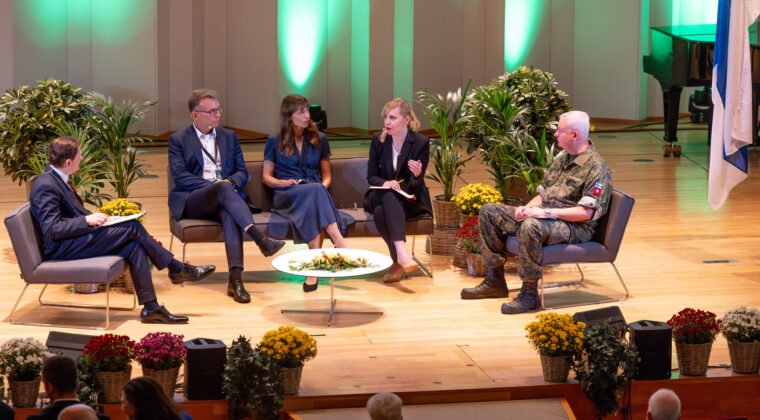 Paneelikeskustelu Kouvolan turvallisuuskonferenssi 2026